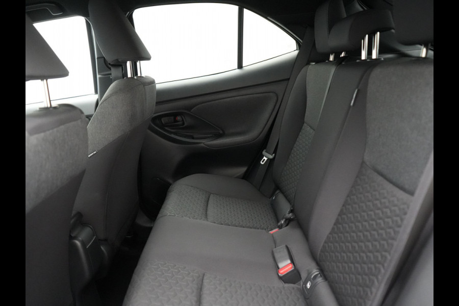 Toyota Yaris Cross 1.5 Hybrid Dynamic 116pk Dealer O.H | Navigatie | Camera | LED | Apple Carplay | Adaptive Cruise | Parkeersensoren | Stoelverwarming | DAB | Keyless |