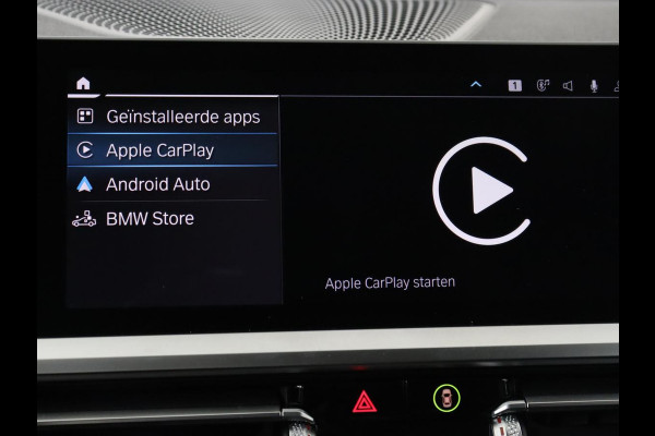 BMW 3-serie 330e Sport Line | Stoel & stuurverwarming | Adaptive cruise | Trekhaak | Sportstoelen | Carplay | Sfeerverlichting | Half leder | Navigatie | Full LED | PHEV