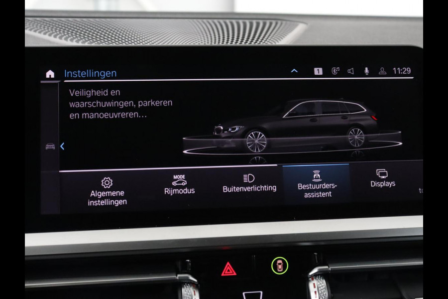 BMW 3-serie 330e Sport Line | Stoel & stuurverwarming | Adaptive cruise | Trekhaak | Sportstoelen | Carplay | Sfeerverlichting | Half leder | Navigatie | Full LED | PHEV
