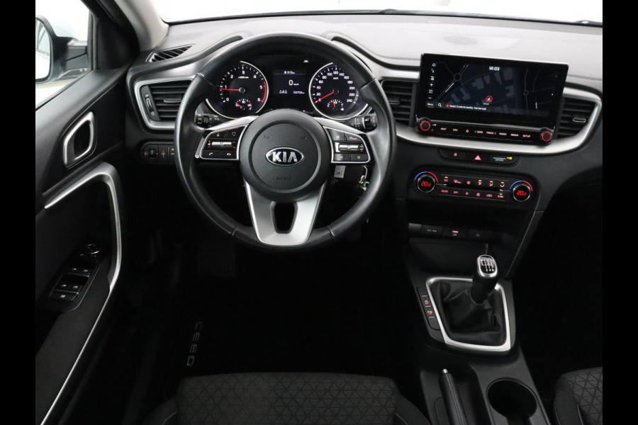 Kia Ceed 1.6 CRDi DynamicLine | Trekhaak | Camera | Carplay | Navigatie | Climate control | Parkeerhulp | Cruise control | Bluetooth