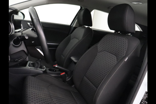 Kia Ceed 1.6 CRDi DynamicLine | Trekhaak | Camera | Carplay | Navigatie | Climate control | Parkeerhulp | Cruise control | Bluetooth