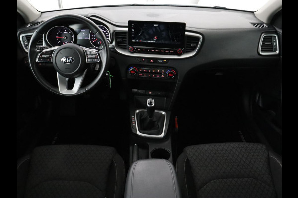 Kia Ceed 1.6 CRDi DynamicLine | Trekhaak | Camera | Carplay | Navigatie | Climate control | Parkeerhulp | Cruise control | Bluetooth