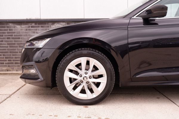 Škoda Octavia Combi 1.5 e-TSI Business Edition Plus Trekhaak | Virtual Cockpit | LED | Navi | Carplay