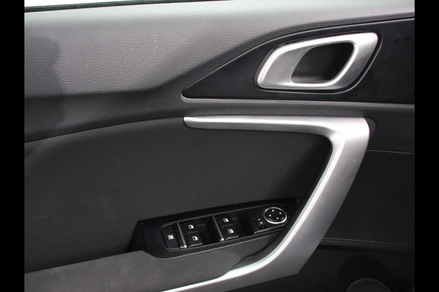 Kia Ceed Sportswagon 1.5 T-GDi 160pk Prestige Navigatie Apple Carplay/Android Auto Camera Stoel- en stuurverwarming Cruise Control Climate Control Start/Stop systeem Getinte ramen