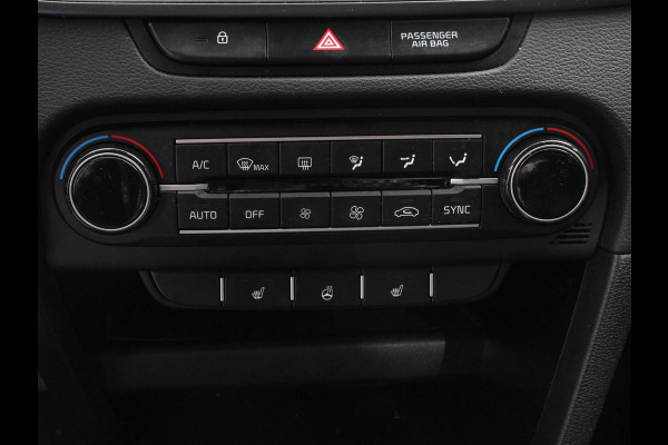Kia Ceed Sportswagon 1.5 T-GDi 160pk Prestige Navigatie Apple Carplay/Android Auto Camera Stoel- en stuurverwarming Cruise Control Climate Control Start/Stop systeem Getinte ramen