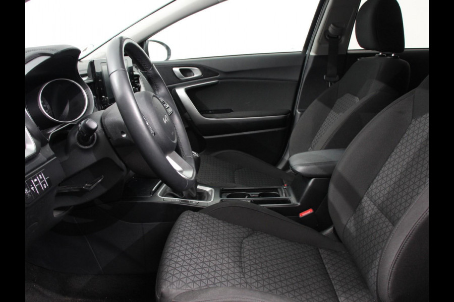 Kia Ceed Sportswagon 1.5 T-GDi 160pk Prestige Navigatie Apple Carplay/Android Auto Camera Stoel- en stuurverwarming Cruise Control Climate Control Start/Stop systeem Getinte ramen