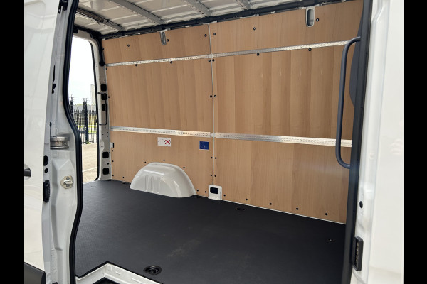 Mercedes-Benz Sprinter 317 CDI L2 H2 PRO / LED / MBUX 10.25 / Navigatie / Camera / Parkeersensoren / Cruise control / Airco / 270 Graden achterdeuren