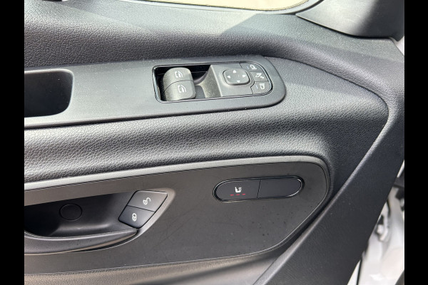 Mercedes-Benz Sprinter 317 CDI L2 H2 PRO / LED / MBUX 10.25 / Navigatie / Camera / Parkeersensoren / Cruise control / Airco / 270 Graden achterdeuren