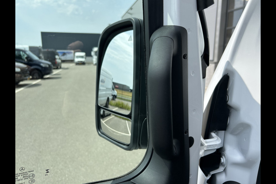 Mercedes-Benz Sprinter 317 CDI L2 H2 PRO / LED / MBUX 10.25 / Navigatie / Camera / Parkeersensoren / Cruise control / Airco / 270 Graden achterdeuren