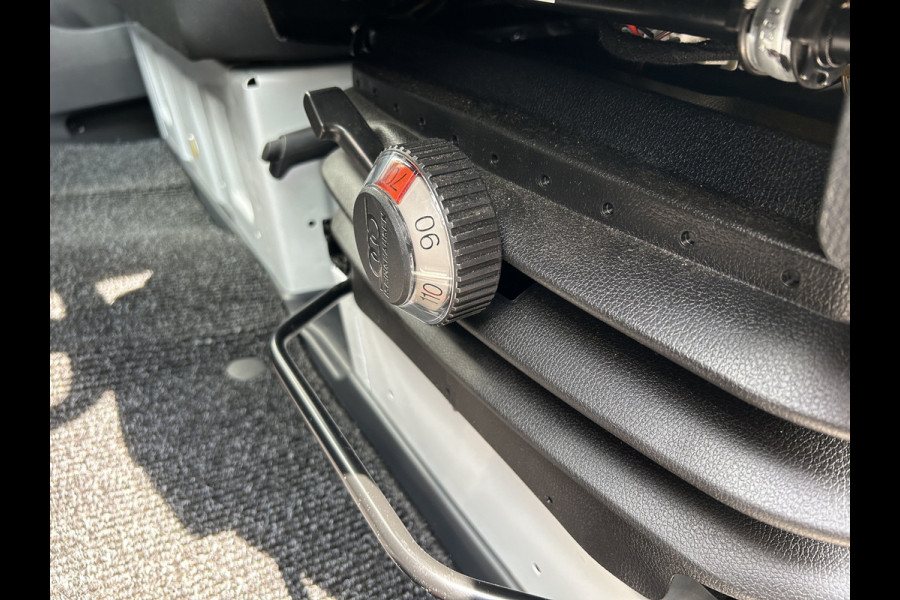 Mercedes-Benz Sprinter 317 CDI L2 H2 PRO / LED / MBUX 10.25 / Navigatie / Camera / Parkeersensoren / Cruise control / Airco / 270 Graden achterdeuren