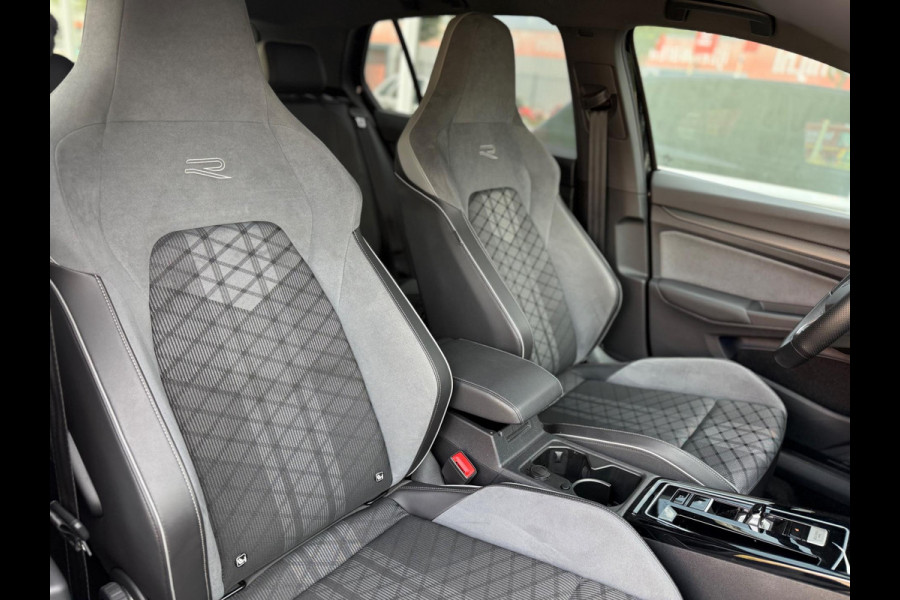 Volkswagen Golf 1.5 eTSI R-Line | Airco | ACC | Sfeer