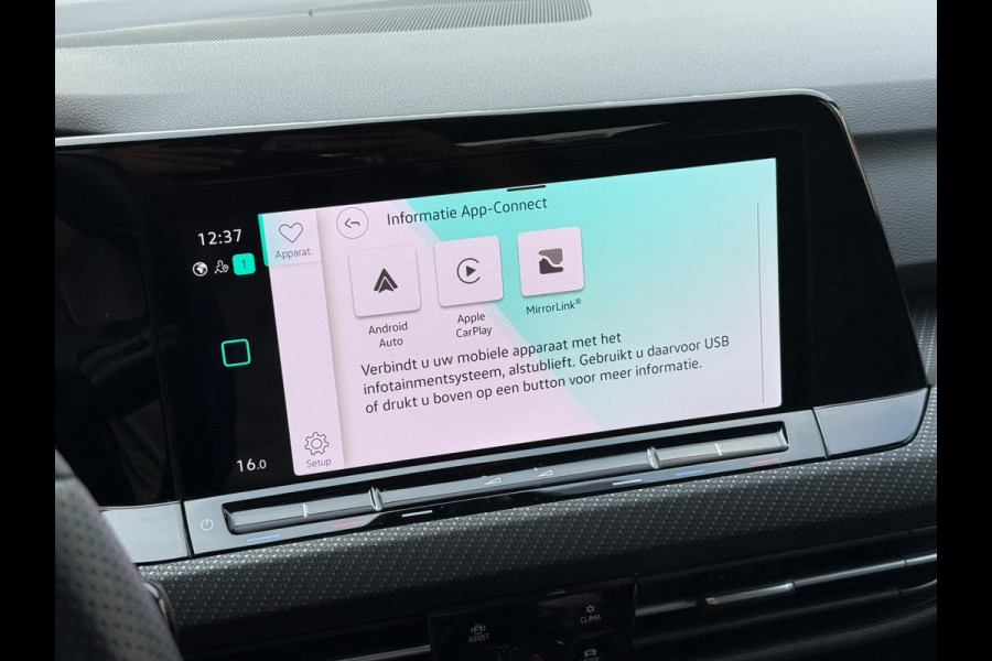 Volkswagen Golf 1.5 eTSI R-Line | Airco | ACC | Sfeer