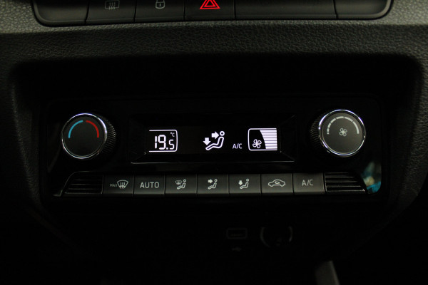 Škoda Fabia Combi 1.0 TSI 110pk Aut. Navi Climate LM velgen Cruise PDC LED SmartLink Carplay BTW auto