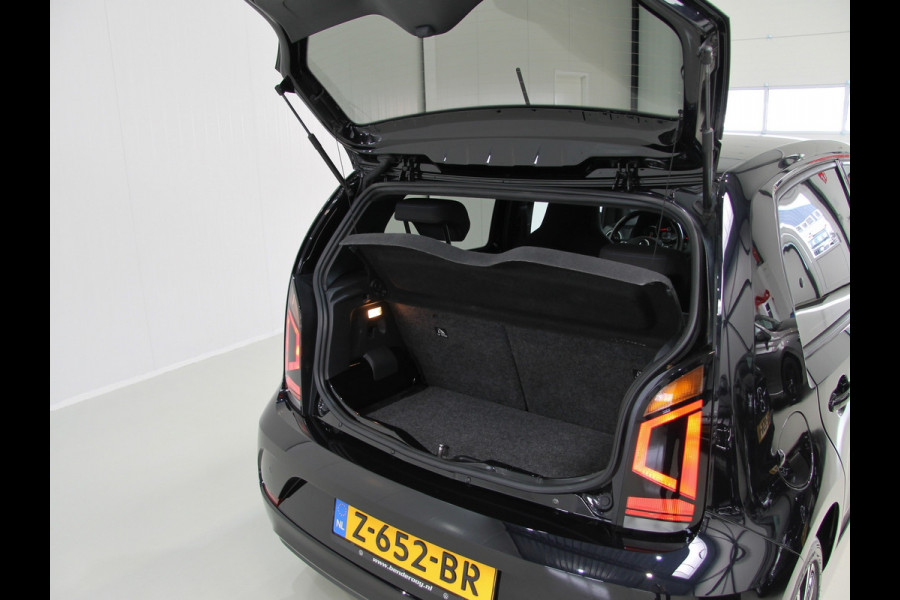 Volkswagen up! 1.0 65pk 5drs. United | Black Edition