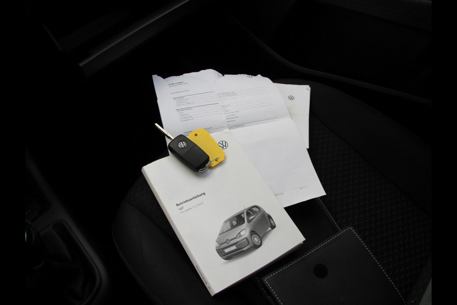 Volkswagen up! 1.0 65pk 5drs. United | Black Edition