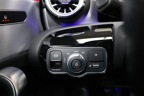 Mercedes-Benz CLA-Klasse 250 e AMG LED/SFEER/PANO/HALF LEER+ALCANTARA+S.VERWARMING+MEMORY/LMV/CAM/LINE/ACC/ECC/12 MDN GARANTIE!