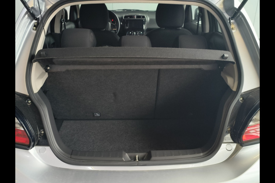 Mitsubishi Space Star 1.2 Dynamic uit 2022 Rijklaar + 12 maanden Bovag-garantie Henk Jongen Auto's in Helmond,  al 50 jaar service zoals 't hoort!
