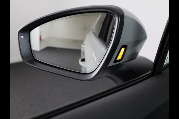 Škoda Elroq 50 Selection 170 pk | Camera | Blind Spot | Cruise Control | 376km range | CarPlay