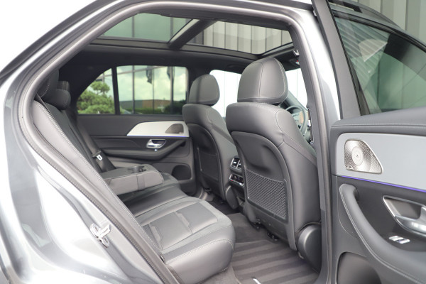 Mercedes-Benz GLE AMG 53 Hybrid 4MATIC+ | 544PK | Luchtvering | Head-up | Massage | Keyles-go | Pano | Multibeam | Sfeerverlichting | Burmester | Mercedes-Benz GLE AMG 53 Hybrid 4MATIC+ | 544PK | Luchtvering | Head-up | Massage | Keyles-go | Pano | Multibeam | Sfeerverlichting | Burmester |