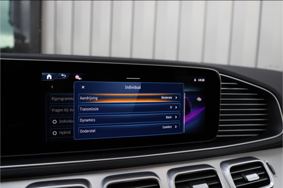 Mercedes-Benz GLE AMG 53 Hybrid 4MATIC+ | 544PK | Luchtvering | Head-up | Massage | Keyles-go | Pano | Multibeam | Sfeerverlichting | Burmester | Mercedes-Benz GLE AMG 53 Hybrid 4MATIC+ | 544PK | Luchtvering | Head-up | Massage | Keyles-go | Pano | Multibeam | Sfeerverlichting | Burmester |