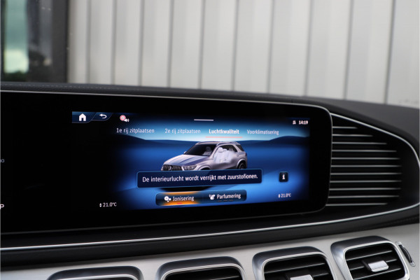 Mercedes-Benz GLE AMG 53 Hybrid 4MATIC+ | 544PK | Luchtvering | Head-up | Massage | Keyles-go | Pano | Multibeam | Sfeerverlichting | Burmester | Mercedes-Benz GLE AMG 53 Hybrid 4MATIC+ | 544PK | Luchtvering | Head-up | Massage | Keyles-go | Pano | Multibeam | Sfeerverlichting | Burmester |