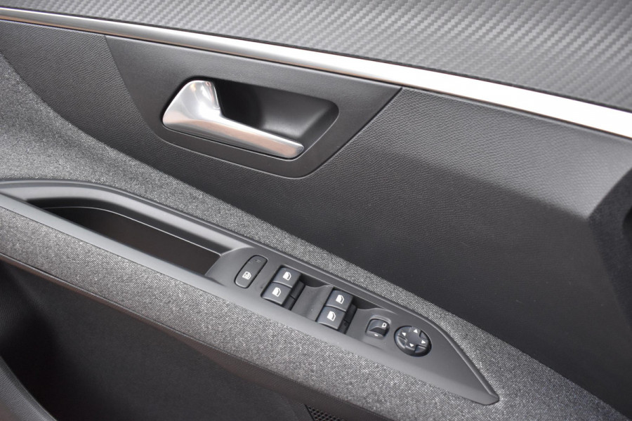 Peugeot 3008 1.2 PureTech 130PK Aut. Blue Lease Premium | Carplay | PDC | Cruise