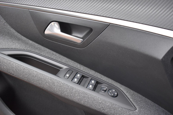 Peugeot 3008 1.2 PureTech 130PK Aut. Blue Lease Premium | Carplay | PDC | Cruise