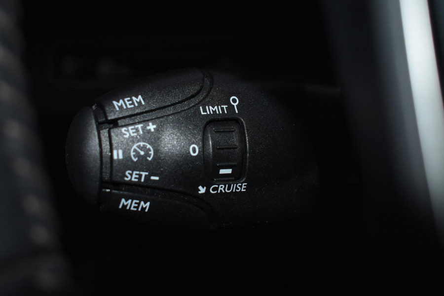 Peugeot 3008 1.2 PureTech 130PK Aut. Blue Lease Premium | Carplay | PDC | Cruise