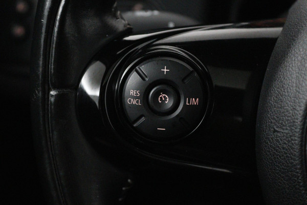 MINI Countryman 1.5 Cooper Chili (PANORAMADAK, STOELVERWARMING, ACHTERUITRIJCAMERA, H&K AUDIO, HEAD-UP DISPLAY)