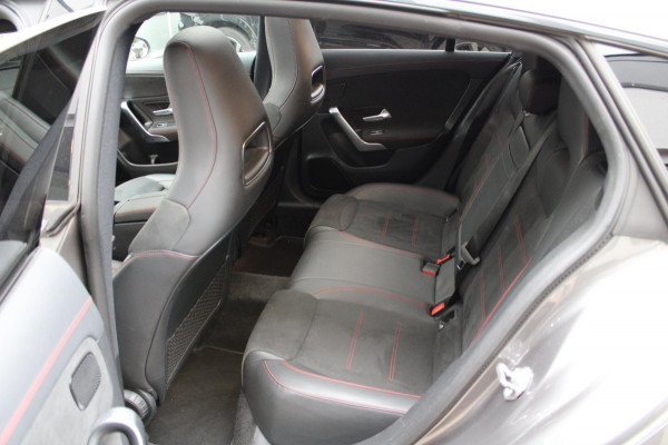 Mercedes-Benz CLA-Klasse Shooting Brake 200 Business Solution AMG