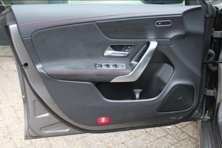 Mercedes-Benz CLA-Klasse Shooting Brake 200 Business Solution AMG