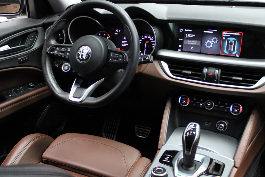 Alfa Romeo Stelvio 2.0 T AWD Leder Navi Camera ACC Android Elektr. achterklep Stuurverwarming PDC Stoelverwarming Xenon