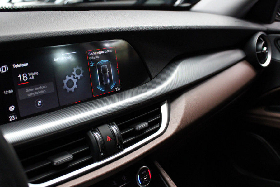 Alfa Romeo Stelvio 2.0 T AWD Leder Navi Camera ACC Android Elektr. achterklep Stuurverwarming PDC Stoelverwarming Xenon
