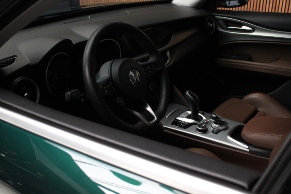 Alfa Romeo Stelvio 2.0 T AWD Leder Navi Camera ACC Android Elektr. achterklep Stuurverwarming PDC Stoelverwarming Xenon