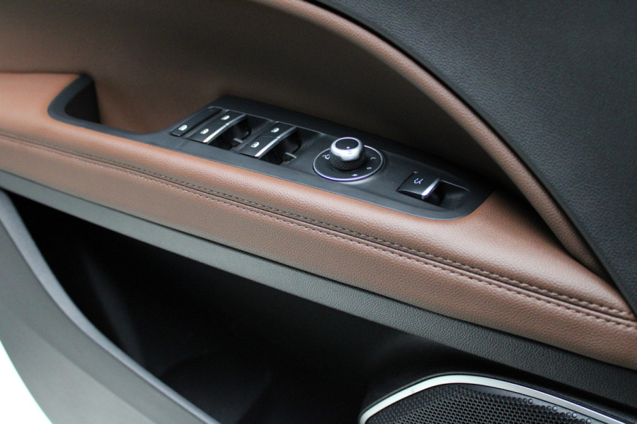 Alfa Romeo Stelvio 2.0 T AWD Leder Navi Camera ACC Android Elektr. achterklep Stuurverwarming PDC Stoelverwarming Xenon