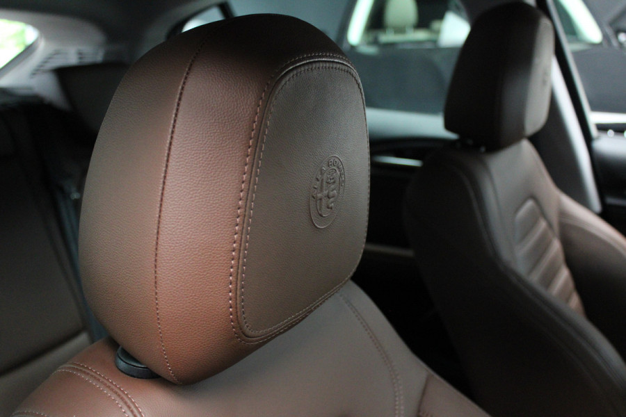 Alfa Romeo Stelvio 2.0 T AWD Leder Navi Camera ACC Android Elektr. achterklep Stuurverwarming PDC Stoelverwarming Xenon