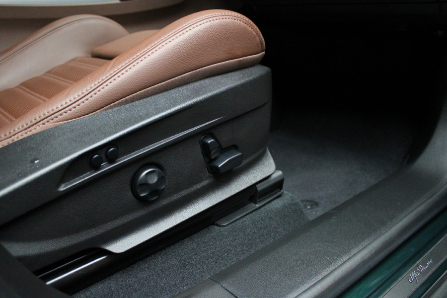 Alfa Romeo Stelvio 2.0 T AWD Leder Navi Camera ACC Android Elektr. achterklep Stuurverwarming PDC Stoelverwarming Xenon