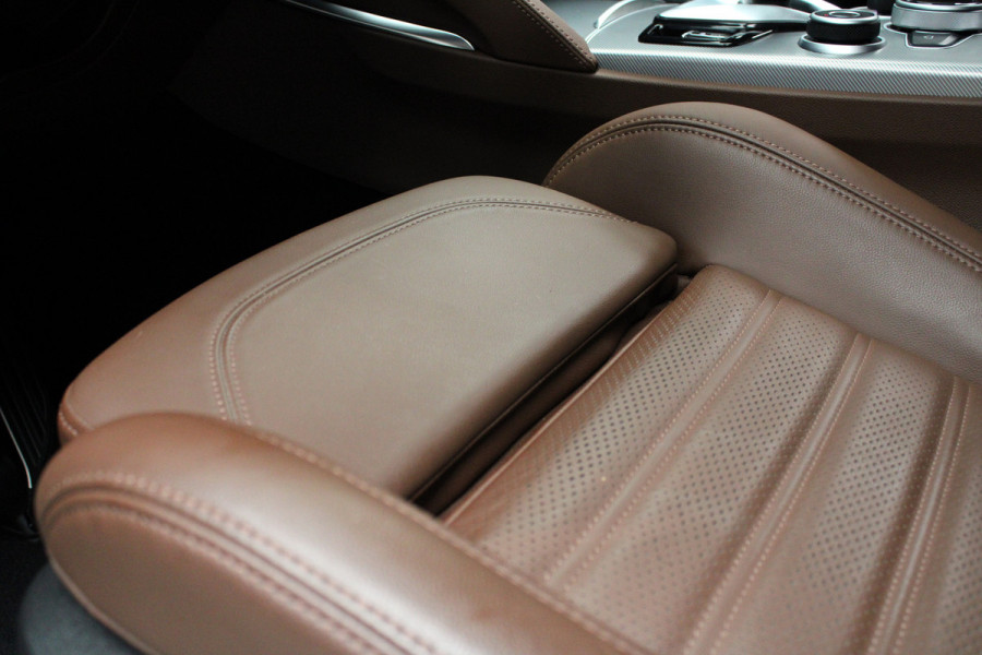 Alfa Romeo Stelvio 2.0 T AWD Leder Navi Camera ACC Android Elektr. achterklep Stuurverwarming PDC Stoelverwarming Xenon