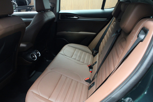 Alfa Romeo Stelvio 2.0 T AWD Leder Navi Camera ACC Android Elektr. achterklep Stuurverwarming PDC Stoelverwarming Xenon