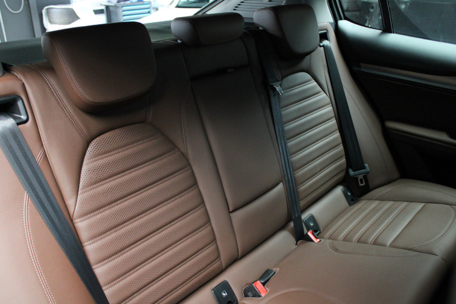 Alfa Romeo Stelvio 2.0 T AWD Leder Navi Camera ACC Android Elektr. achterklep Stuurverwarming PDC Stoelverwarming Xenon
