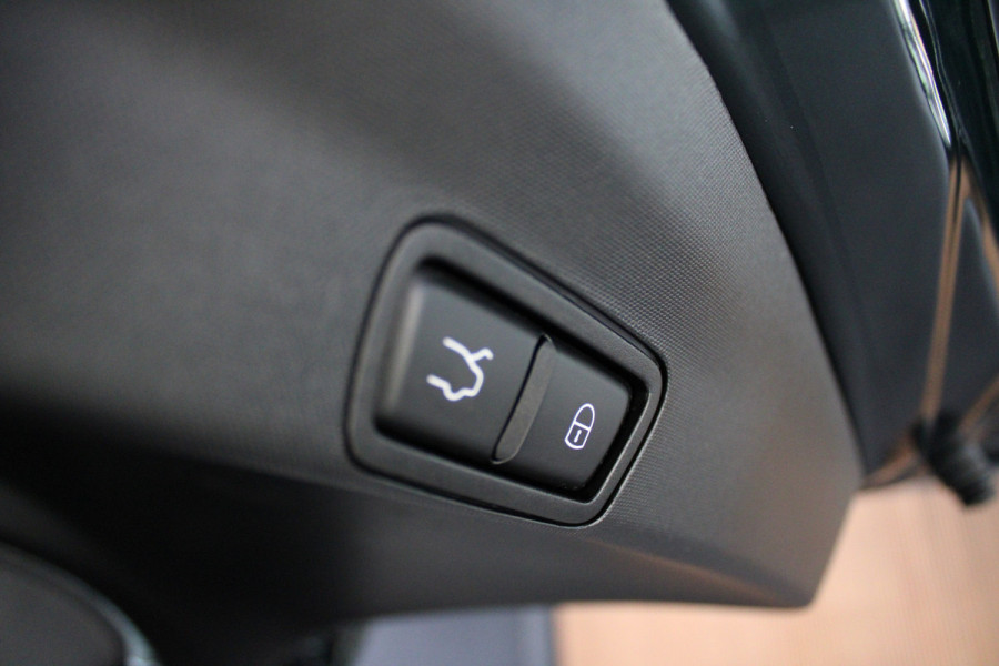 Alfa Romeo Stelvio 2.0 T AWD Leder Navi Camera ACC Android Elektr. achterklep Stuurverwarming PDC Stoelverwarming Xenon