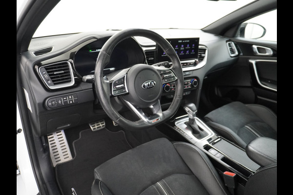 Kia ProCeed 1.4 T-GDI 141PK Autom. GT-Line Panoramadak Virtual Cockpit Trekhaak Navi Camera Ecc Apple Carplay Android Auto Adap.Cruise Stoel Keyless DAB Lmv 17" Led Dodehoekdetector Rijstrooksensor met correctie Elek.Achterklep Verkeersbord detectie Uitparkeer waarschuwing Zeer compleet! Origineel Nederlandse Auto €35.000,- nieuw