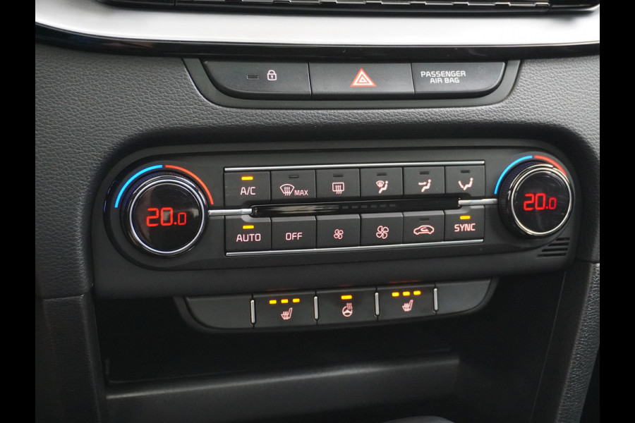 Kia ProCeed 1.4 T-GDI 141PK Autom. GT-Line Panoramadak Virtual Cockpit Trekhaak Navi Camera Ecc Apple Carplay Android Auto Adap.Cruise Stoel Keyless DAB Lmv 17" Led Dodehoekdetector Rijstrooksensor met correctie Elek.Achterklep Verkeersbord detectie Uitparkeer waarschuwing Zeer compleet! Origineel Nederlandse Auto €35.000,- nieuw