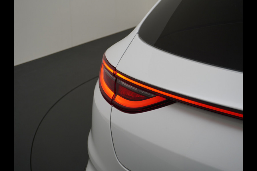 Kia ProCeed 1.4 T-GDI 141PK Autom. GT-Line Panoramadak Virtual Cockpit Trekhaak Navi Camera Ecc Apple Carplay Android Auto Adap.Cruise Stoel Keyless DAB Lmv 17" Led Dodehoekdetector Rijstrooksensor met correctie Elek.Achterklep Verkeersbord detectie Uitparkeer waarschuwing Zeer compleet! Origineel Nederlandse Auto €35.000,- nieuw