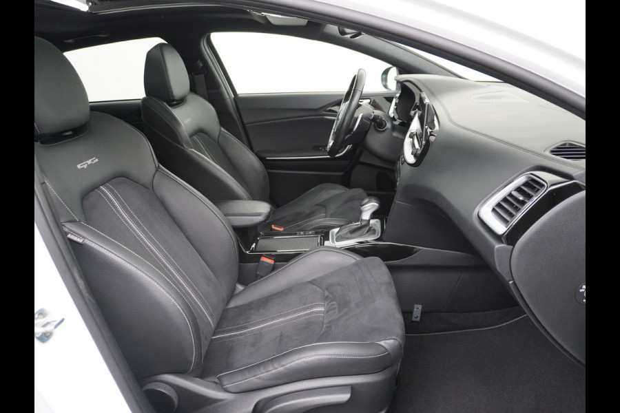 Kia ProCeed 1.4 T-GDI 141PK Autom. GT-Line Panoramadak Virtual Cockpit Trekhaak Navi Camera Ecc Apple Carplay Android Auto Adap.Cruise Stoel Keyless DAB Lmv 17" Led Dodehoekdetector Rijstrooksensor met correctie Elek.Achterklep Verkeersbord detectie Uitparkeer waarschuwing Zeer compleet! Origineel Nederlandse Auto €35.000,- nieuw
