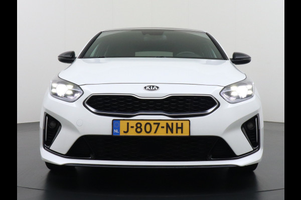 Kia ProCeed 1.4 T-GDI 141PK Autom. GT-Line Panoramadak Virtual Cockpit Trekhaak Navi Camera Ecc Apple Carplay Android Auto Adap.Cruise Stoel Keyless DAB Lmv 17" Led Dodehoekdetector Rijstrooksensor met correctie Elek.Achterklep Verkeersbord detectie Uitparkeer waarschuwing Zeer compleet! Origineel Nederlandse Auto €35.000,- nieuw