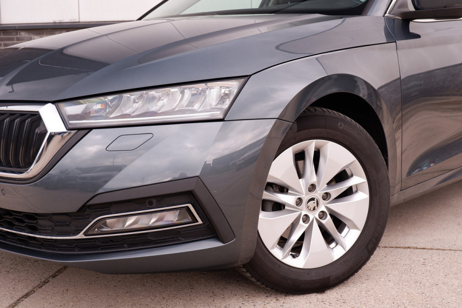 Škoda Octavia Combi 1.0 TSI Business Edition Plus Elek. Trekhaak | Virtual Cockpit | LED | Navi | Carplay