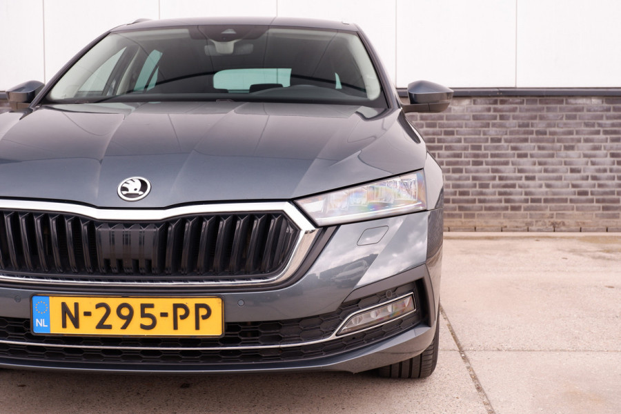 Škoda Octavia Combi 1.0 TSI Business Edition Plus Elek. Trekhaak | Virtual Cockpit | LED | Navi | Carplay