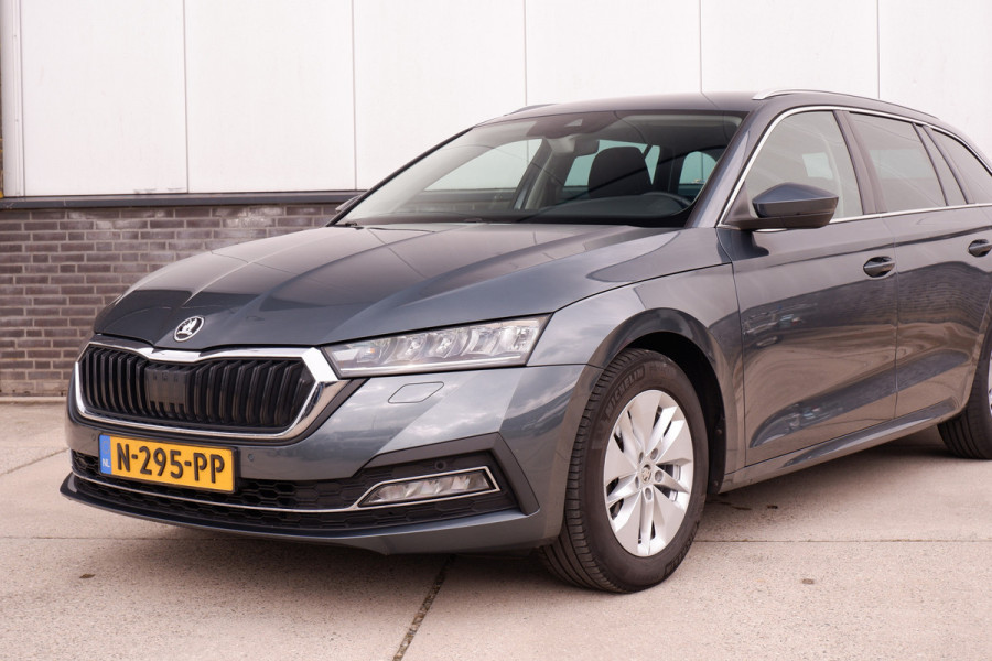 Škoda Octavia Combi 1.0 TSI Business Edition Plus Elek. Trekhaak | Virtual Cockpit | LED | Navi | Carplay
