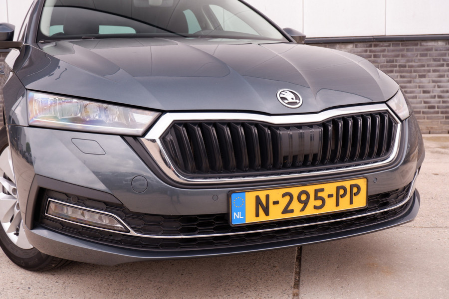 Škoda Octavia Combi 1.0 TSI Business Edition Plus Elek. Trekhaak | Virtual Cockpit | LED | Navi | Carplay